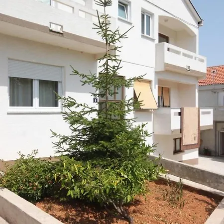 By The Sea Kali, Ugljan - 8246 *