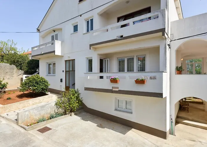 Apartamento By The Sea Kali, Ugljan - 8246 *